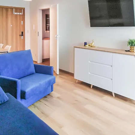 Apartamento Awesome In With Wifi Zator